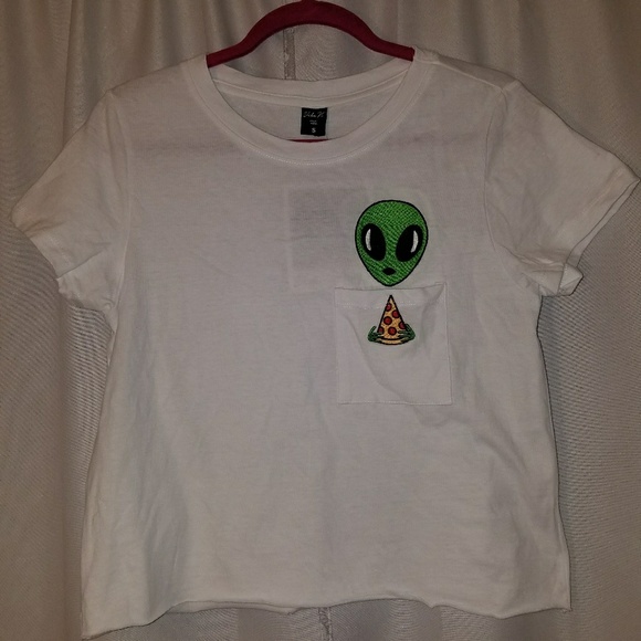 Vibe N' Tops - Vibe N'  ALIEN crop top